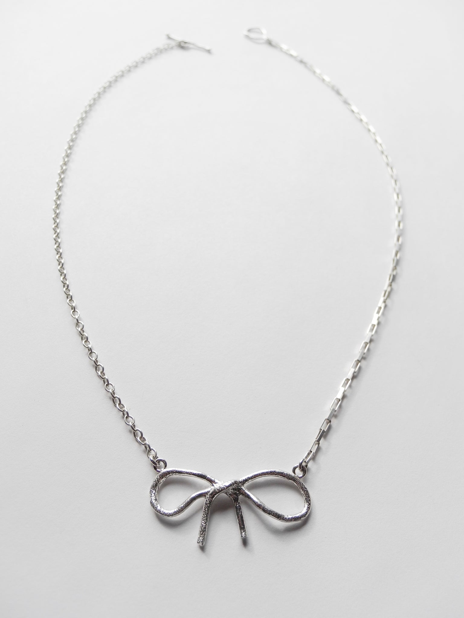 Imperfect Bow Necklace